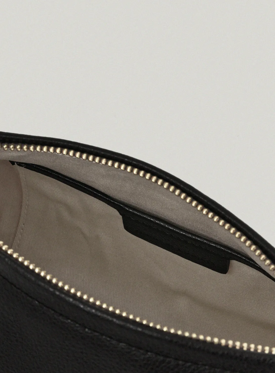 Base Barrel Bag In Soft Black