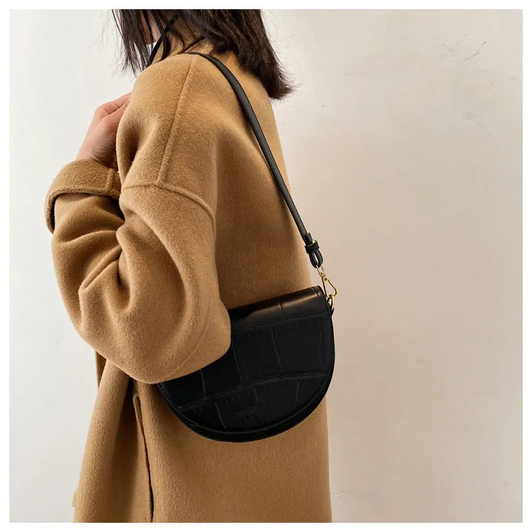 CL970 - - Lisa Black Crossbody Handbag