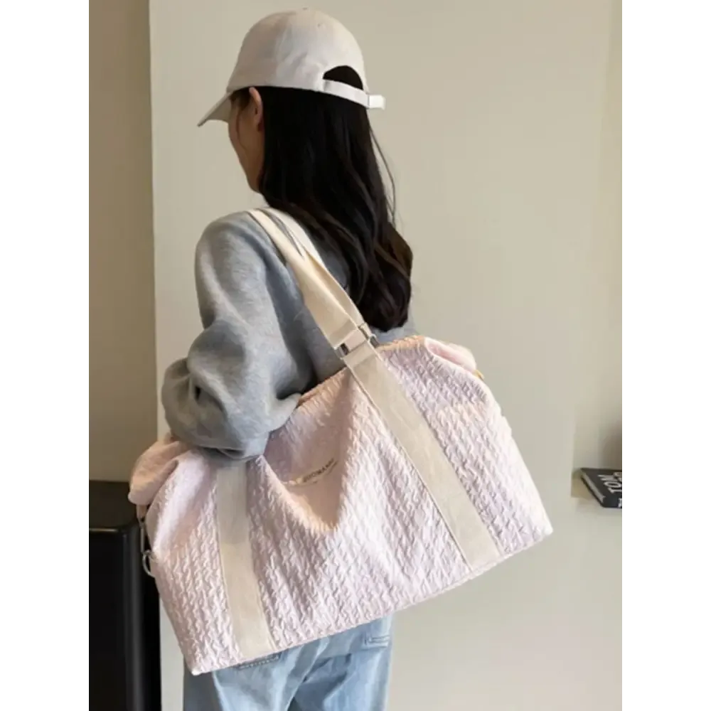 Elevate Your Luxury Fashion with the Exclusive Texture Oxford Travel Bag