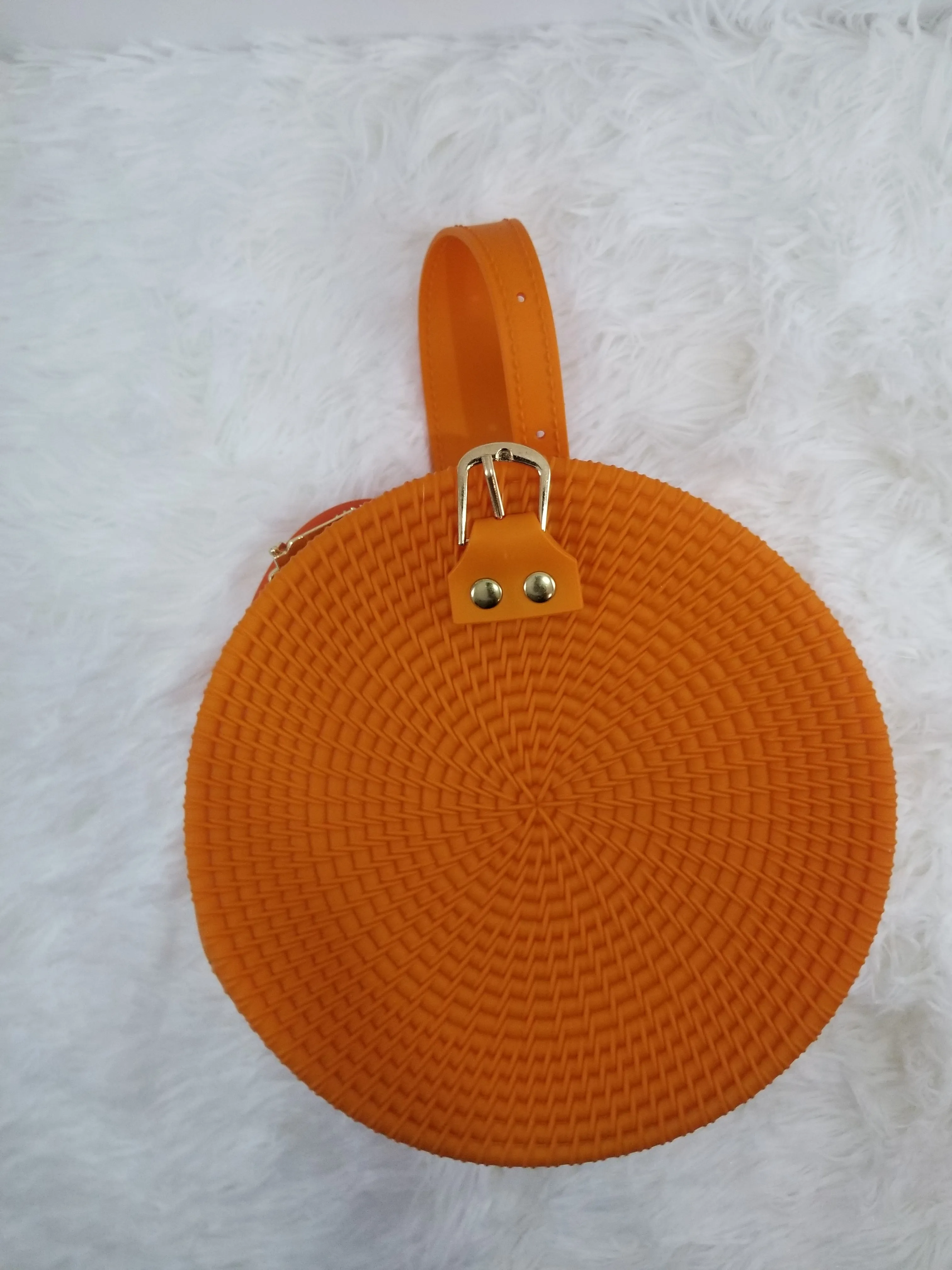 Women's Woven Circle Crossbody Purse